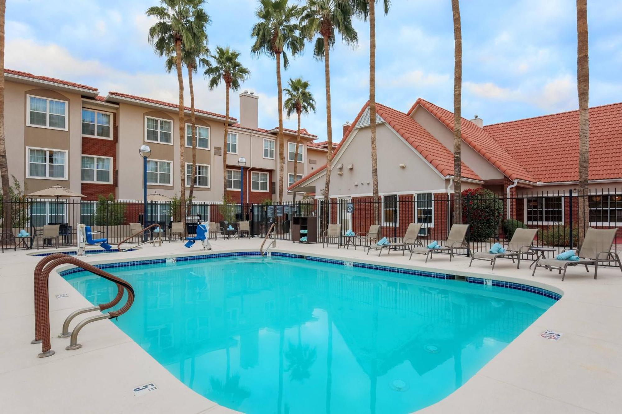 Residence Inn Phoenix Chandler/Fashion Center Екстериор снимка