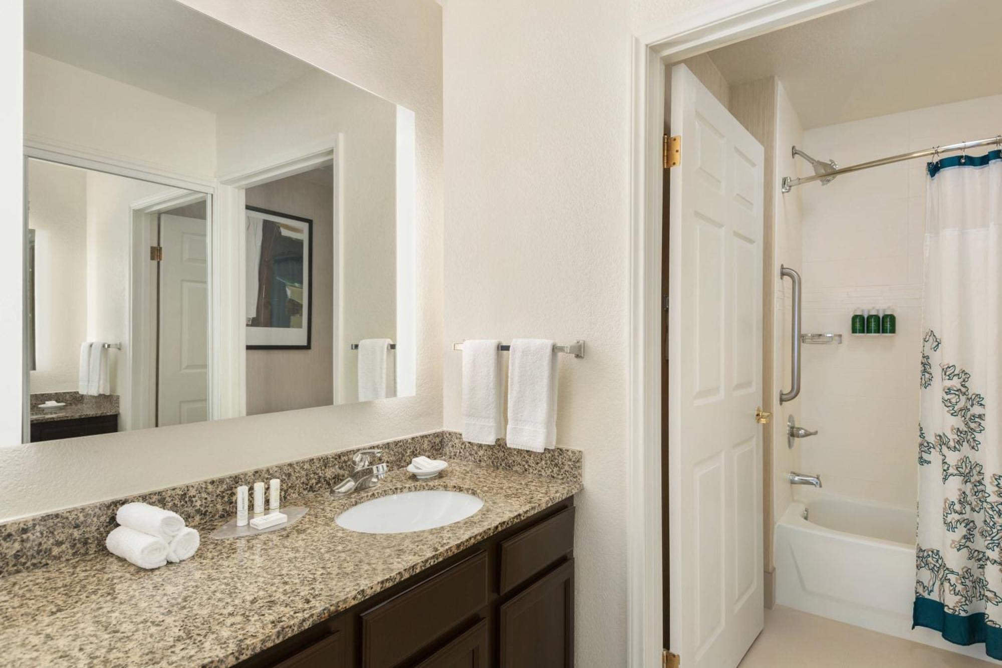 Residence Inn Phoenix Chandler/Fashion Center Екстериор снимка