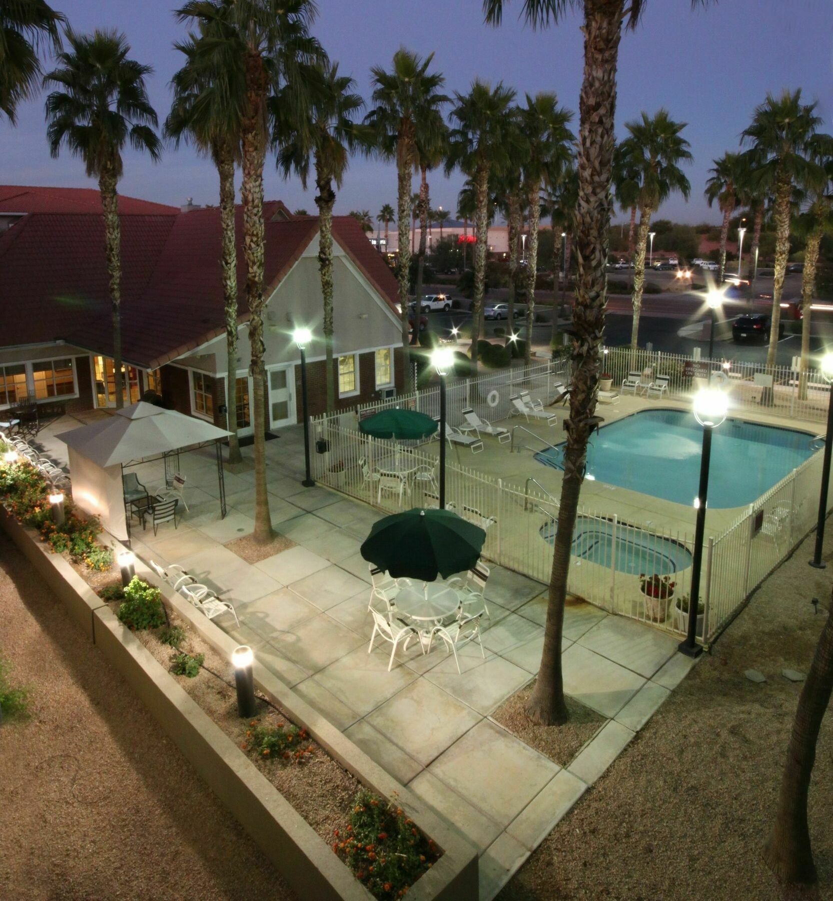 Residence Inn Phoenix Chandler/Fashion Center Екстериор снимка